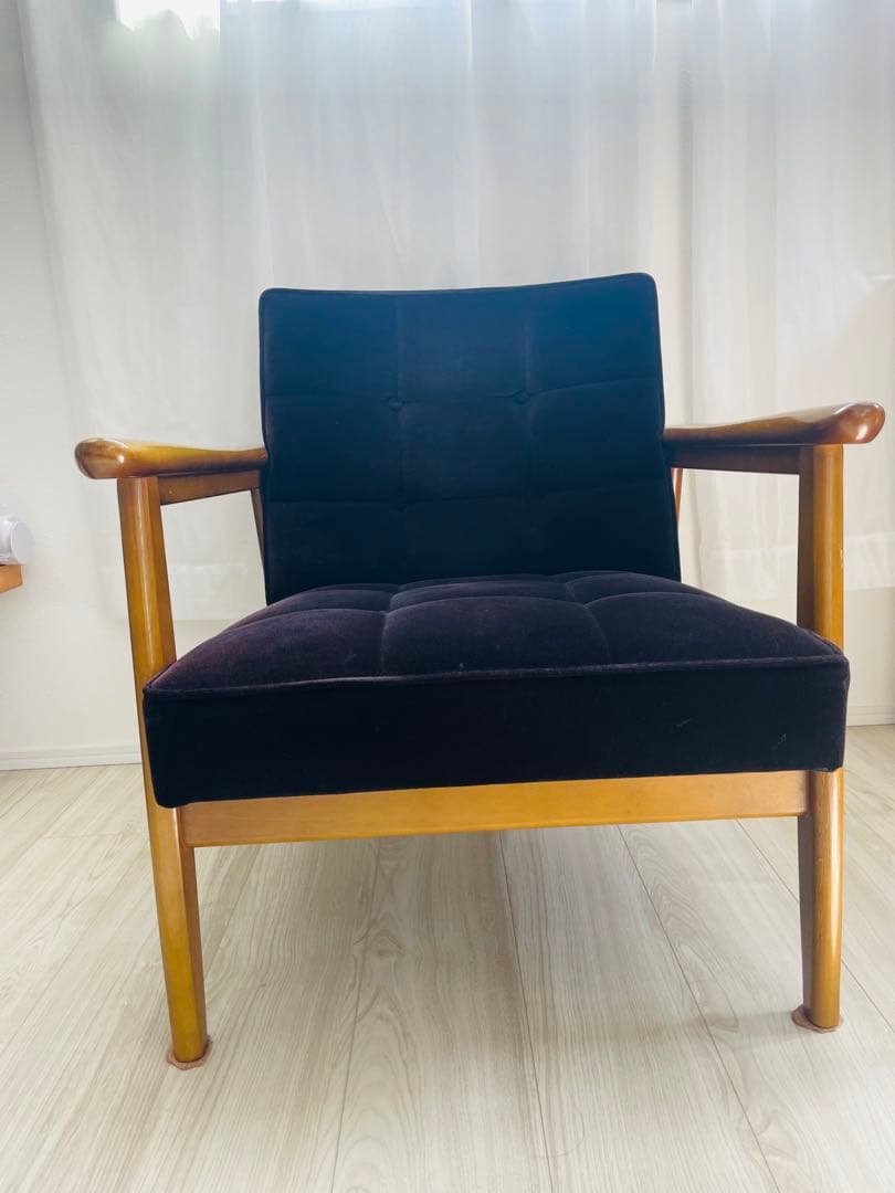 カリモク　モケットブラック　限定　Kチェア 限定カリモク60 Kチェア＆オットマン「モケットブラック」ページ公開