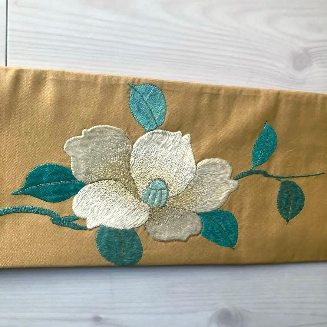 アンティーク名古屋帯 大輪の椿 上質な刺繍 正絹 大正浪漫 淡い辛子色