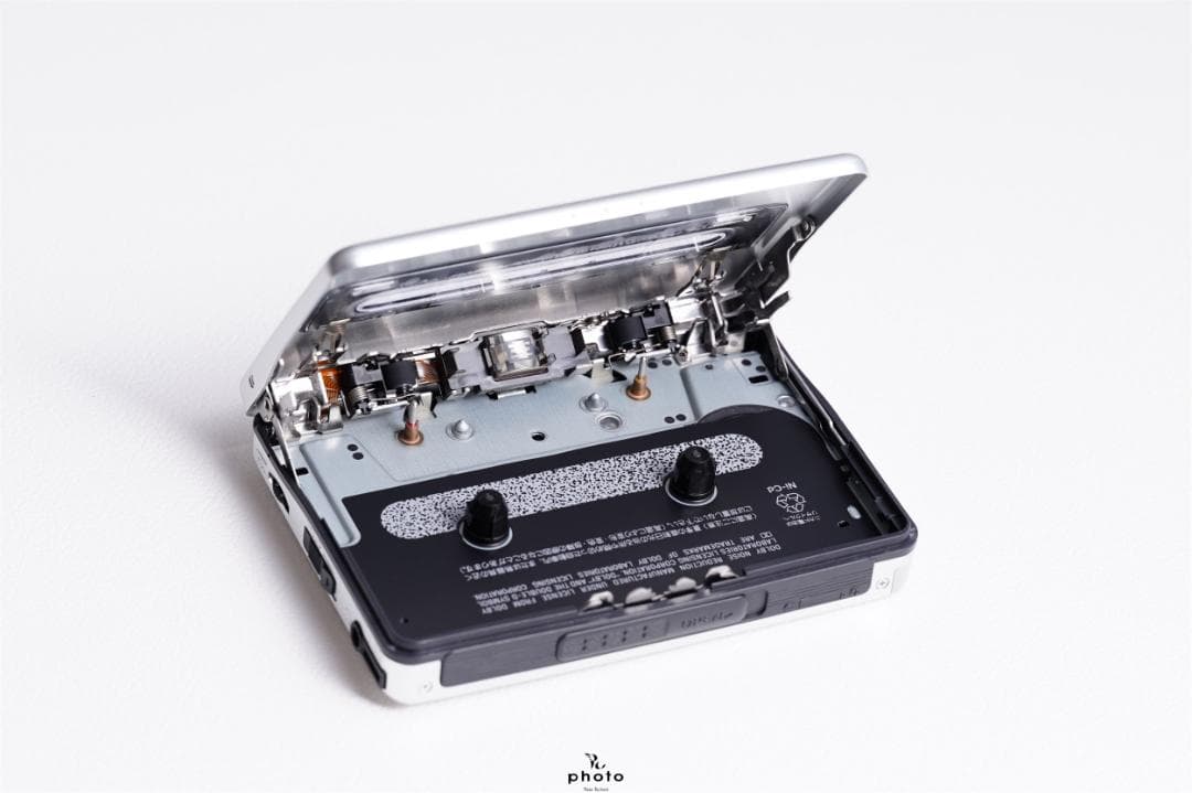 SONY WALKMAN 薄型高音質 カセットウォークマン WM-EX677 S - メルカリ