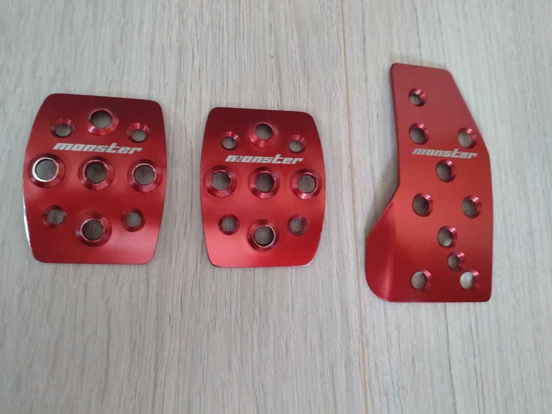 スイフトスポーツZC31S　monstersports　ペダルカバーフットレスト Amazon | MONSTER SPORT フットレストカバー シルバー スイフト