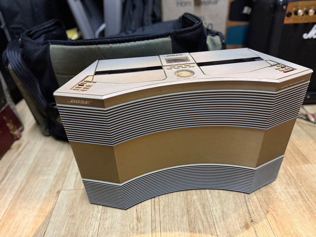ジャンク最終値下げBOSE AW-1D CD.ラジカセ 専用パワーケース付き