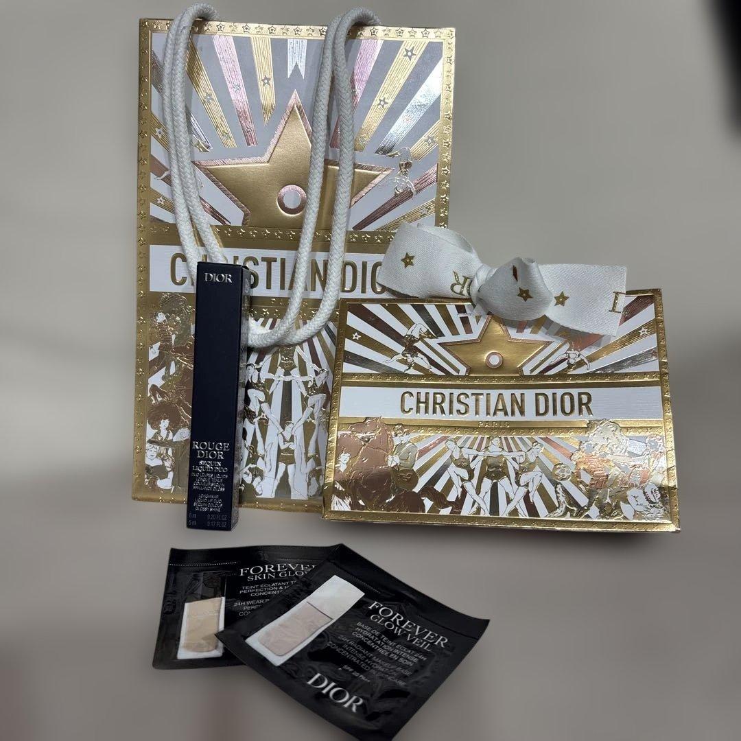 DIOR ホリデー限定　420 DIORホリデーは、やっぱり420が最強。 今年の冬、これ一本で華やぐ🌹✨