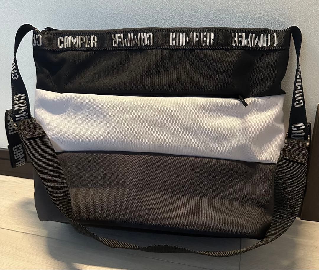 CAMPERショルダーバック カンペール CAMPER Nube ショルダーバッグ （ブラック） -ファッション