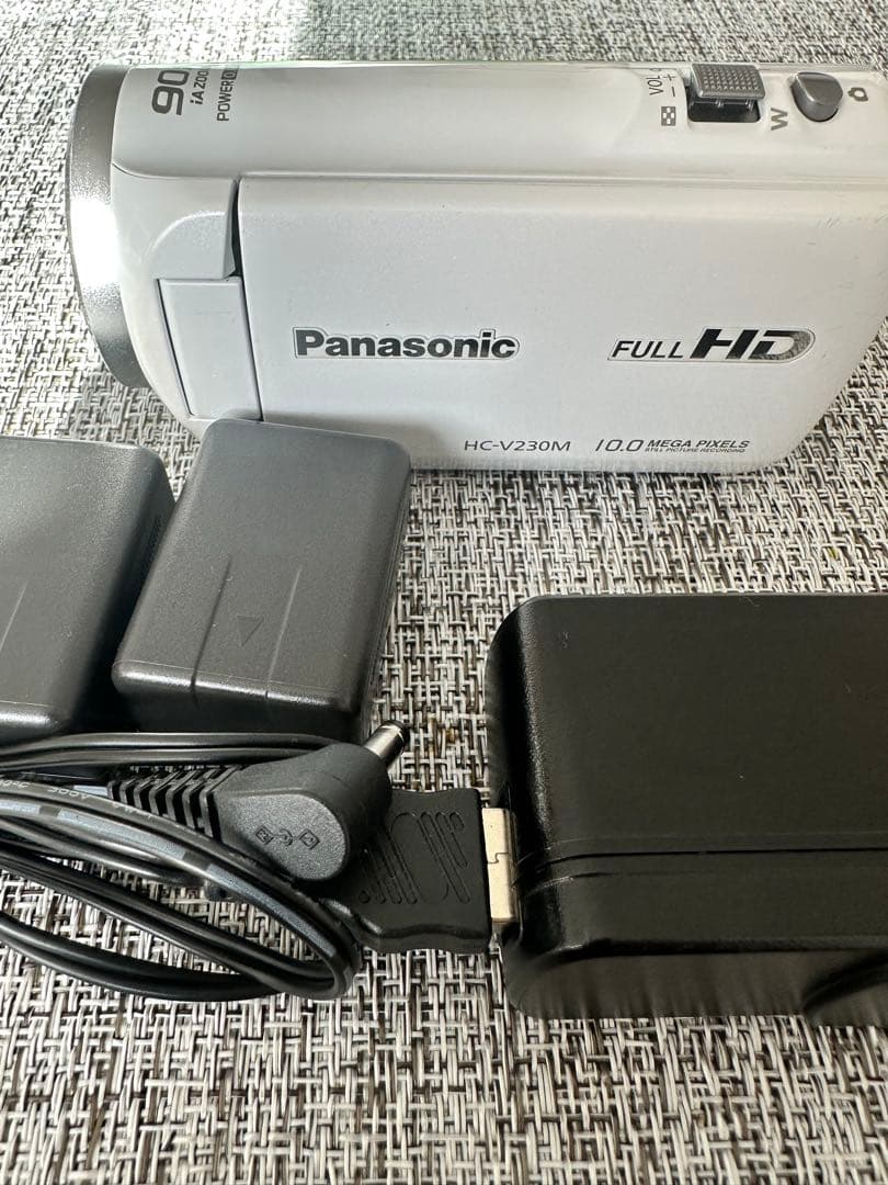 Panasonic HC-V230M ビデオカメラ 本体セット＋予備バッテリー付 HC-V230M ビデオカメラ ブラック [フルハイビジョン対応] Panasonic
