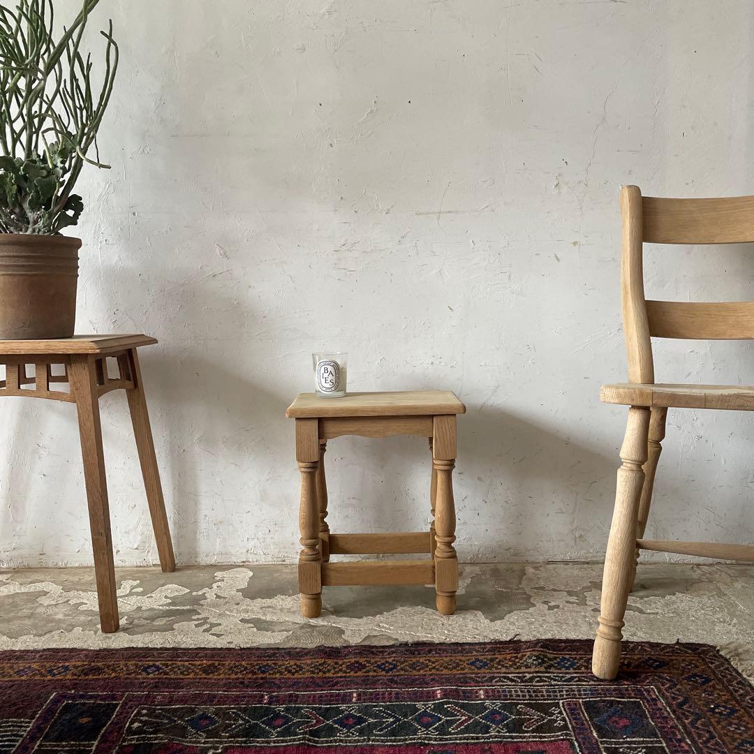 ビンテージ　サイドテーブル ベッドサイドテーブル　スツール　小　剥離 ヴィンテージ スツール サイドテーブル ベッドサイドテーブル 剥離