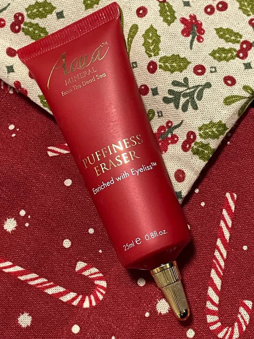 化粧品。。クマ伸ばし。。 セザンヌ ストレッチコンシーラー」の新色、青クマも茶クマも1本で