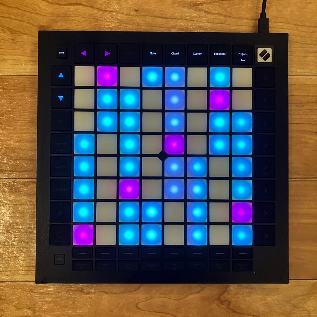 【美品】Novation Launchpad Pro MK3 USB MIDIコントローラー〕Launchpad Pro MK3 NOVATION｜ノベーション