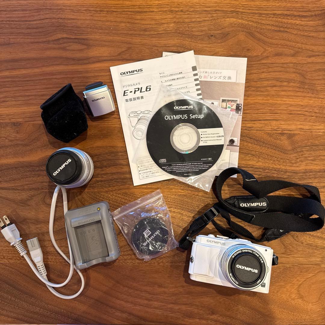 OLYMPUS E-PL6 デジタル一眼レフカメラ オリンパス OLYMPUS PEN Lite E-PL6 ダブルズームキット 価格比較