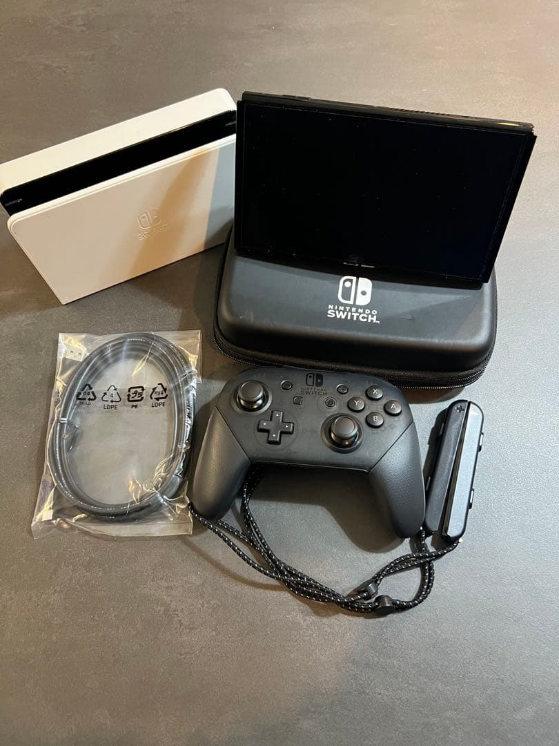 K 【動作確認済】Nintendo Switch本体 プロコン付きジョイコン無し 動作確認済 Nintendo Switch 有機EL 本体 2021年製 ジョイコン無し