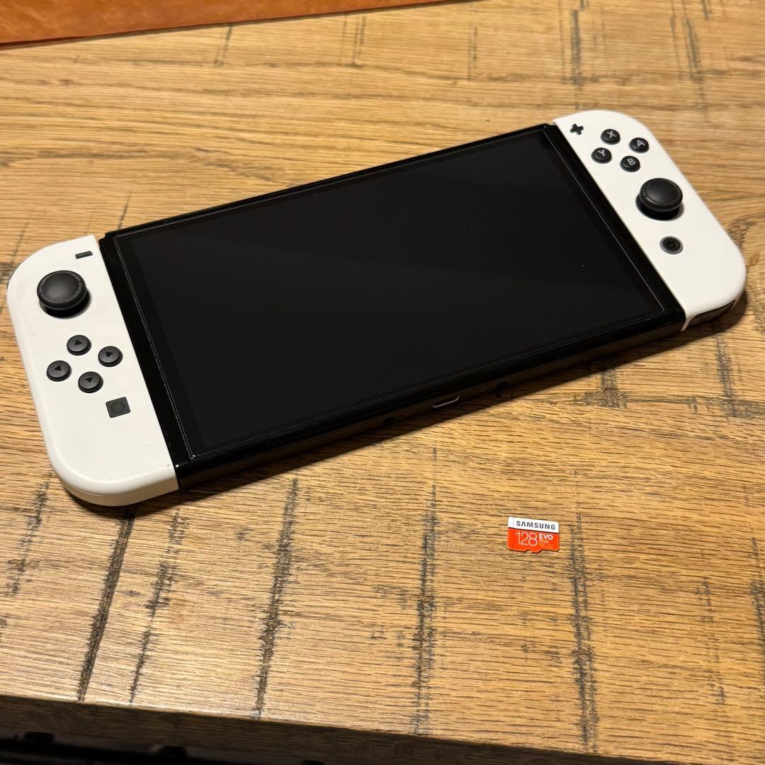 Nintendo Switch (OLEDモデル) ホワイト おまけあり Nintendo Switch（有機ELモデル） Joy-Con(L)/(R) ホワイト HEG-S