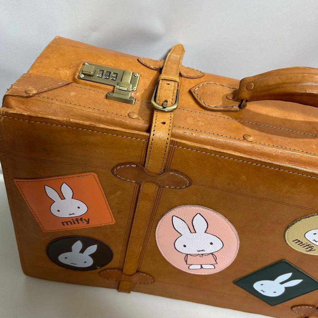 希少□ ミッフィー リーブス トランクケース 牛革 - メルカリ