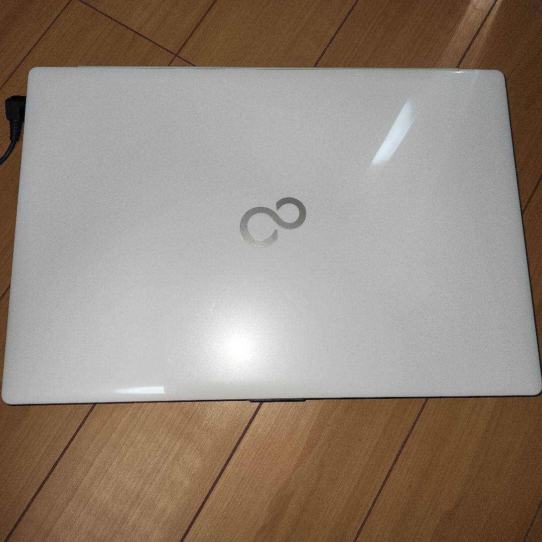 富士通 ホワイトノートPC メモリー:8GB　SSD容量:256GB 楽天市場】富士通ノートpc 8gb 256ssdの通販