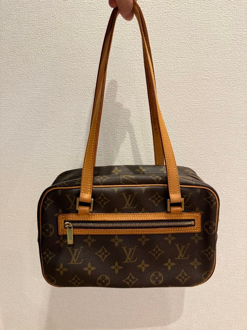 エミー　Louis Vuitton ヴィトン モノグラム ショルダーバッグ ルイヴィトン ショルダーバッグ モノグラム・エクリプス マキシ・ノエ