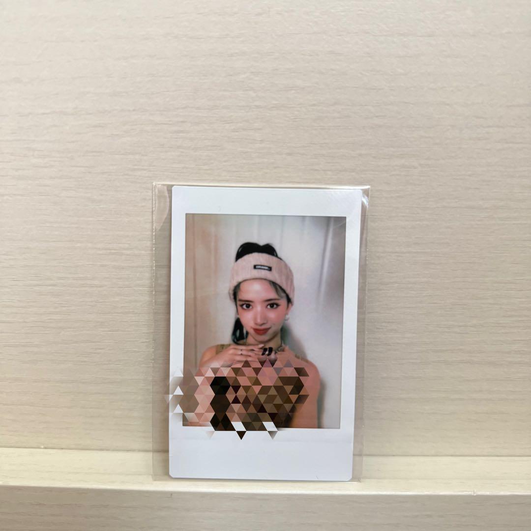 NiziU リマ サイン入りチェキ - メルカリ