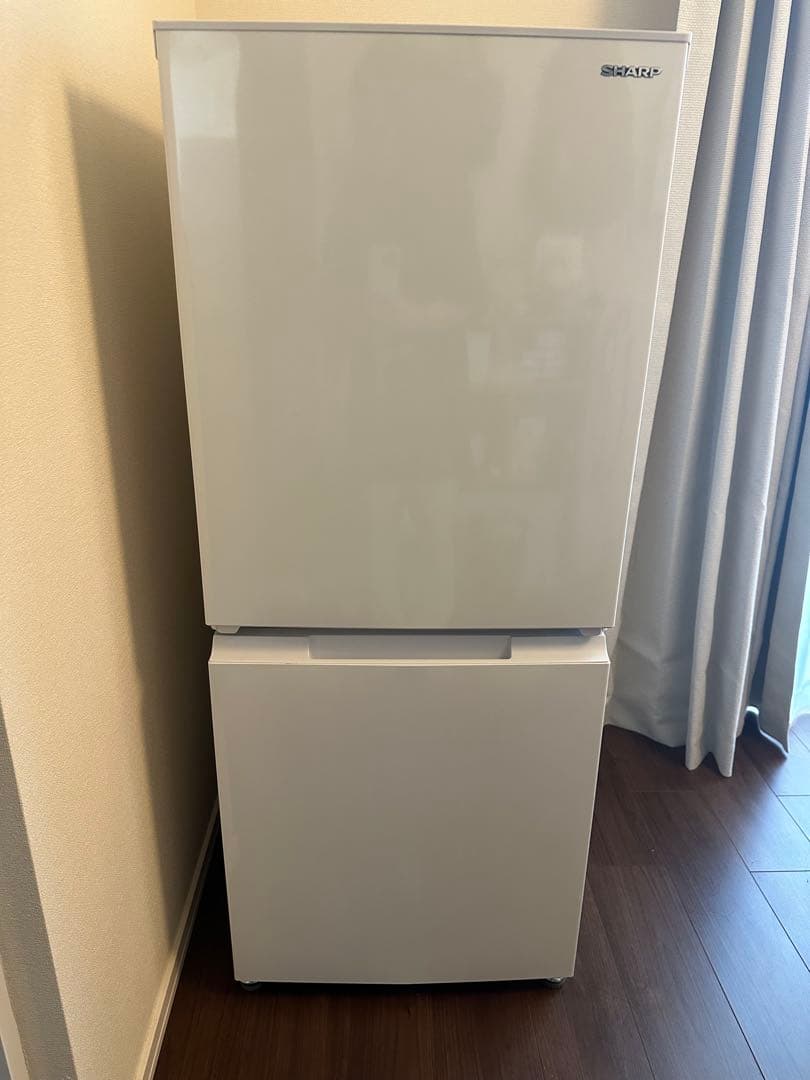 シャープ 冷蔵庫 ホワイト ヨドバシ.com - シャープ SHARP プラズマクラスター冷蔵庫 (356L