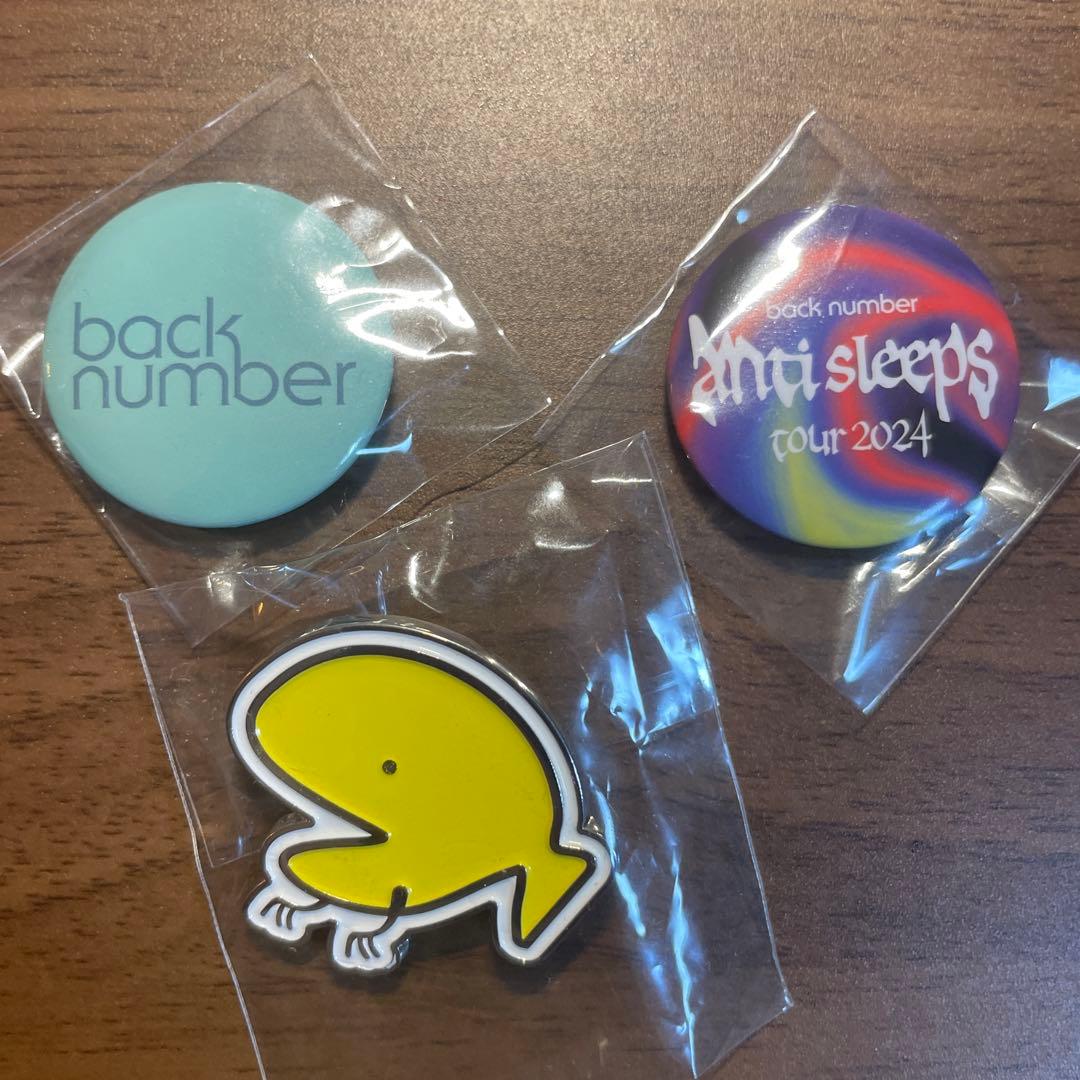 back number 缶バッチ おさかなくんピンバッチ - メルカリ