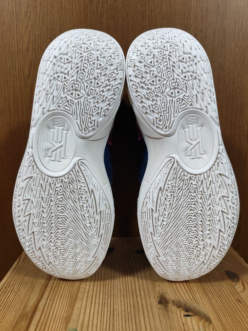 シ*ン様 Nike Kyrie Low5　ナイキ　カイリーロー5　27.0cm