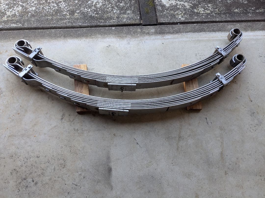 ランクル70 GRJ76 キープスラント 2インチアップ リーフスプリング ランクル70(76/79)・80・60 キープスラント画像集・価格表