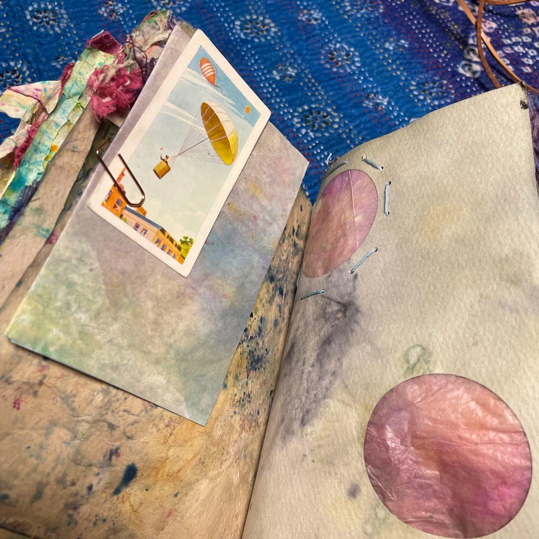 庭の本棚 「襤褸の本9〜異世界の街〜」 ジャンクジャーナル - メルカリ