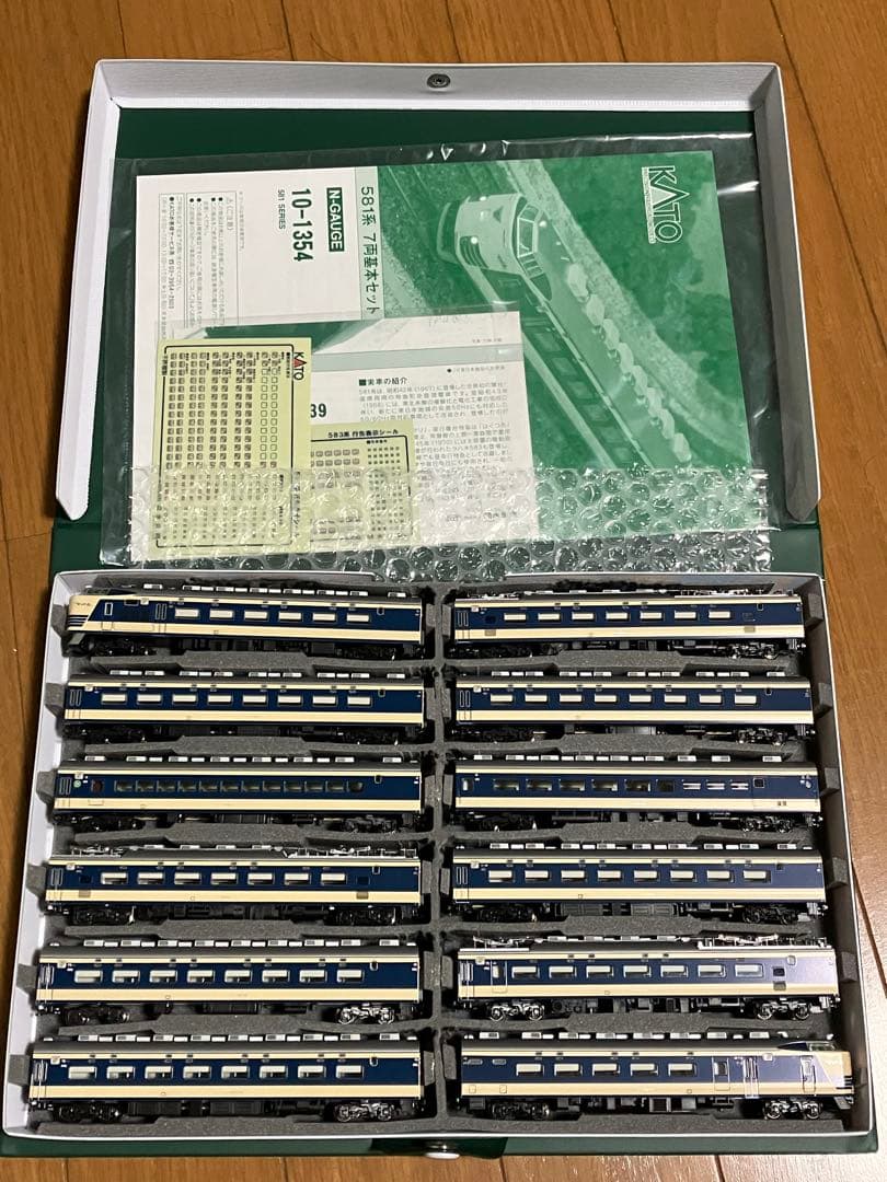 ブ*ン様 KATO 10-1354/1238/1239 581系 583系 計1 581系「彗星」（クハネ581増備車）が入線しました。KATO 10-1354 / 10