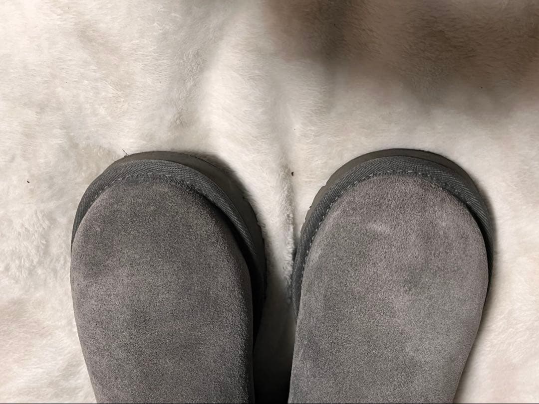 UGG グレー リボン付き ムートンブーツ ケアプロテクターと替えリボン