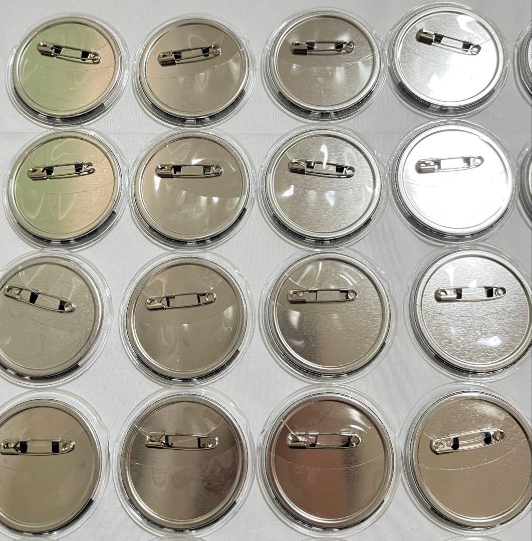 ブルーロック baseyard ベースヤード 缶バッジ 糸師凛 42個 - メルカリ