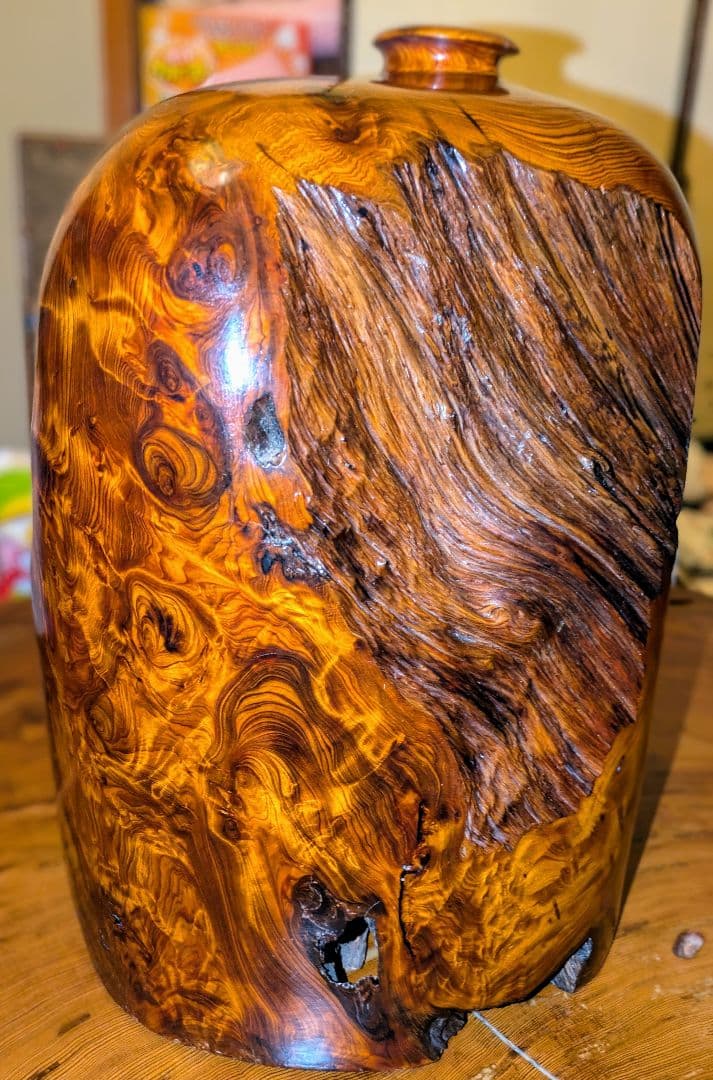 屋久杉　飾り壺 楽天市場】【総高36cm】屋久杉 飾り壺 仕様：無垢 / 素材：屋久杉虎瘤