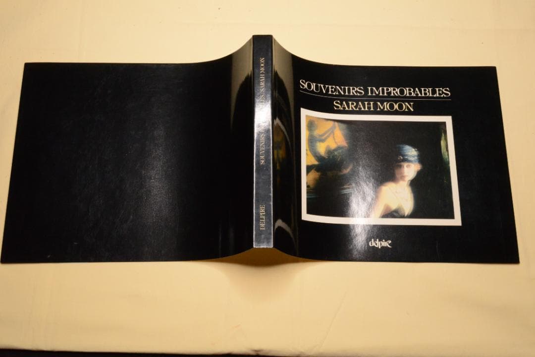 Souvenirs Improbables /Sarah Moon ★値下げした Souvenirs Improbables /Sarah Moon ☆値下げした MOON. Souvenirs