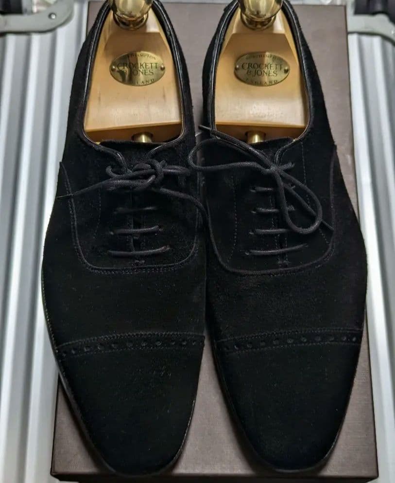 クロケットアンドジョーンズベルグレイブブラックスエード6D