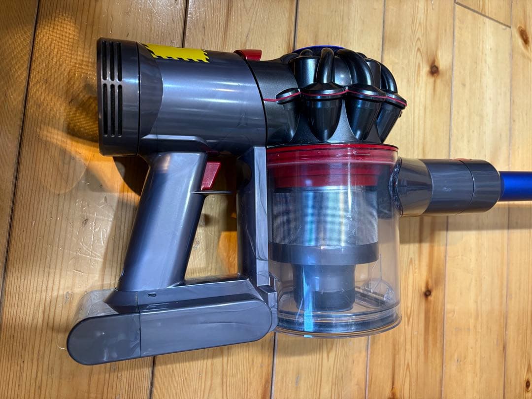 動作品】ダイソン dyson SV11コードレスクリーナー - メルカリ