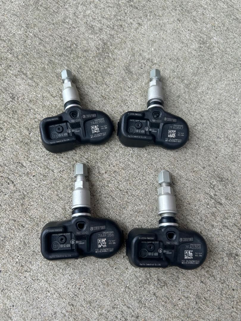 使用1ヶ月　PMV-C010 タイヤ空気圧センサー 4個セット　レクサス　トヨタ レクサス（LEXUS） 新品 TPMS タイヤ 空気圧センサー 1台分 4個セット