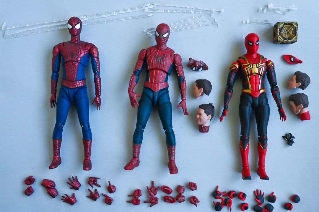 フィギュアーツ　スパイダーマン　ノーウェイホーム　3点セット スパイダーマン：ノー・ウェイ・ホーム』のラストに登場したピーターの