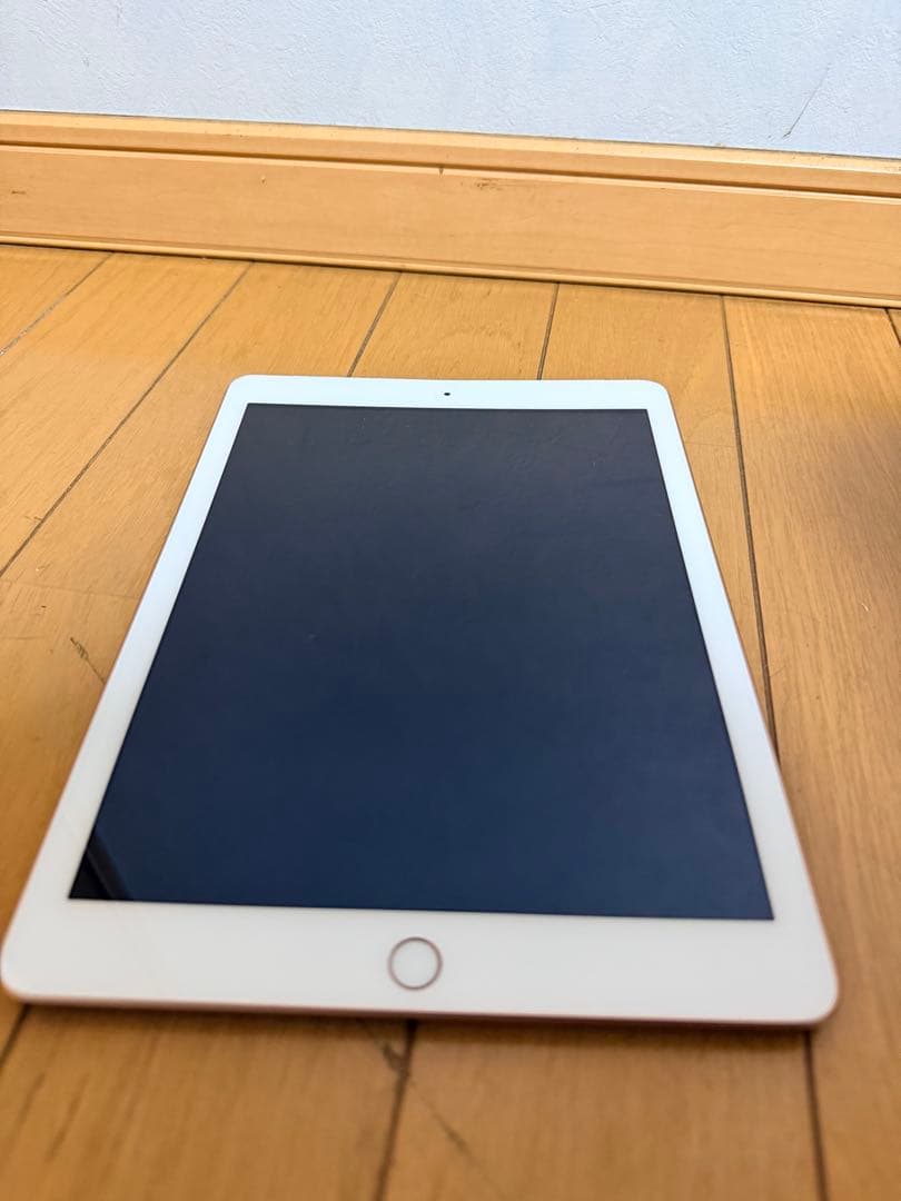 iPad 第6世代 32GB Wi-Fiモデル / セルラーモデル Apple iPad Wi-Fi+Cellular 32GB 2017年春モデル MPG42J/A SIMフリー