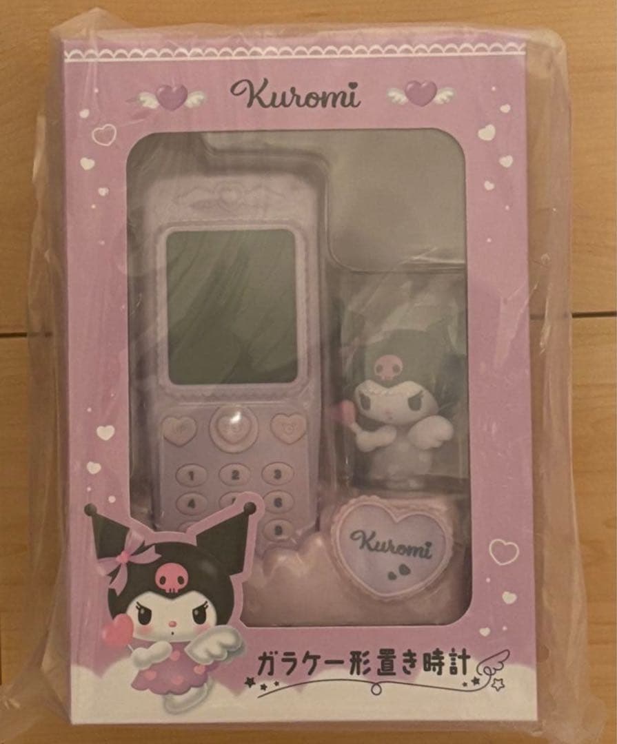 クロミ　ガラケー形置き時計 Amazon.co.jp: サンリオ(SANRIO) ガラケー形置き時計 クロミ 059129