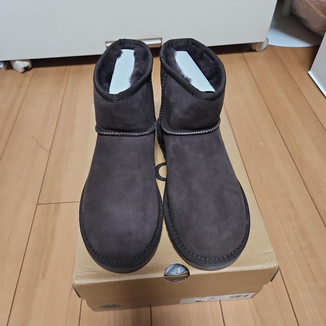 「新品未使用」ugg クラシックミニⅡ　チョコ　　23センチ UGG WOMENS CLASSIC MINI II CHOCOLATE アグ ムートンブーツ