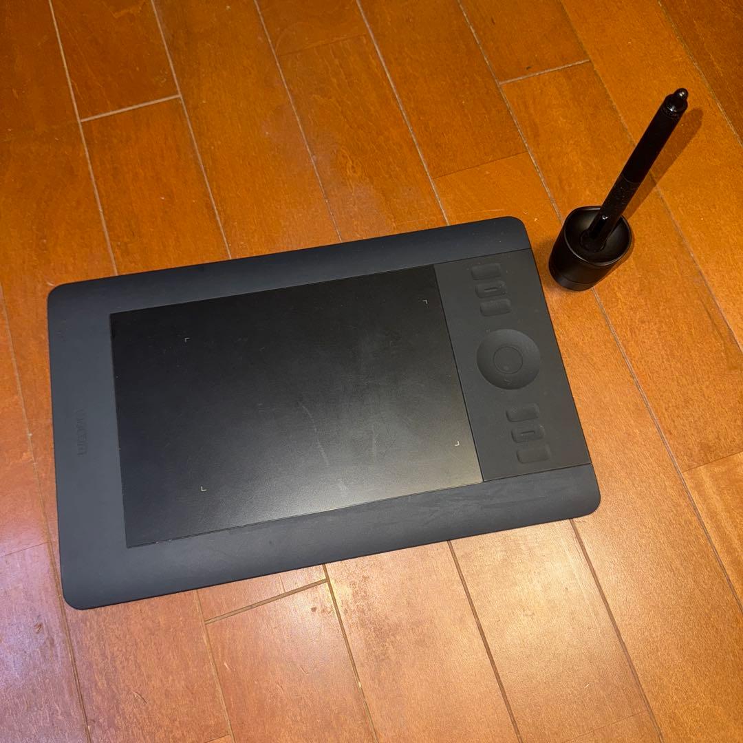 Wacom プロフェッショナルペンタブレット S Intuos5 touch - 液タブ