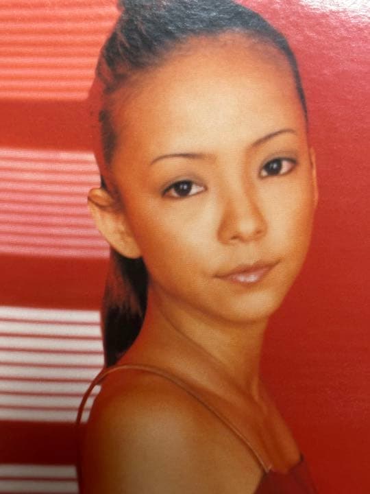 安室奈美恵／SOMETHING 'BOUT THE KISS - メルカリ