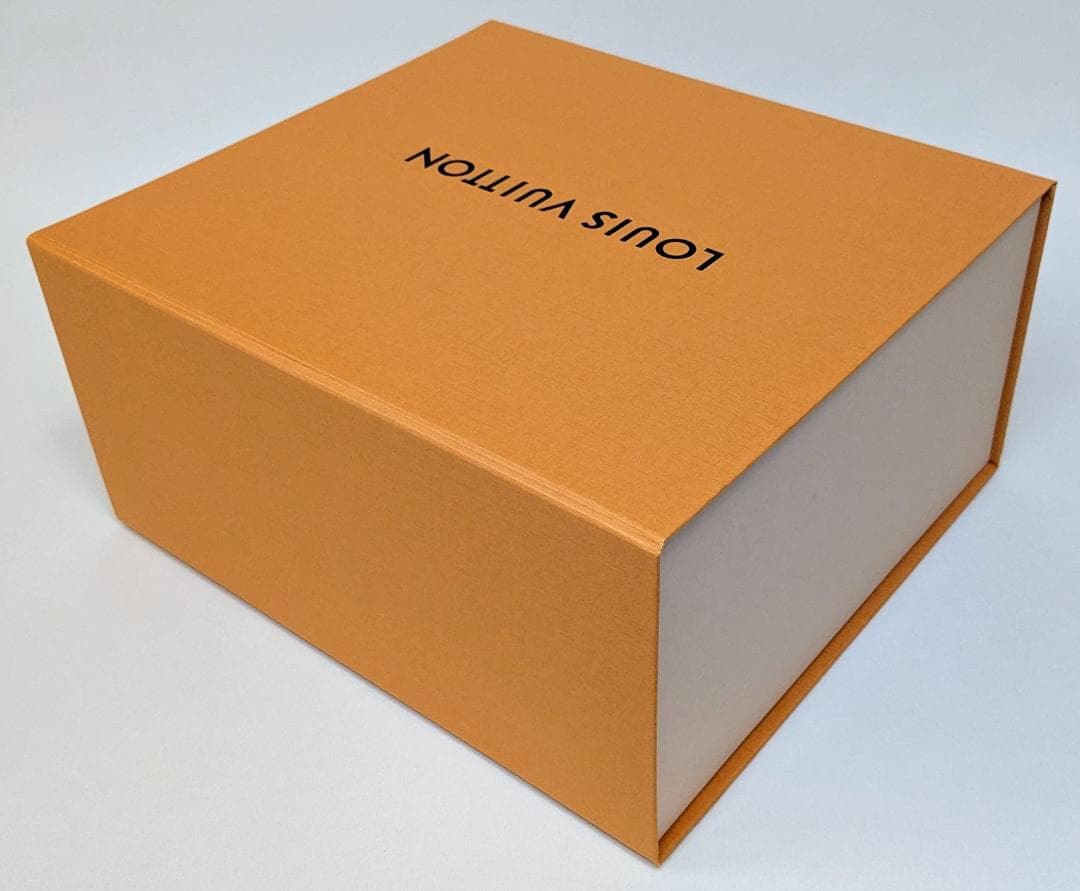 LOUIS VUITTON(ルイ・ヴィトン) 【空箱】ギフトボックス(中型) - メルカリ