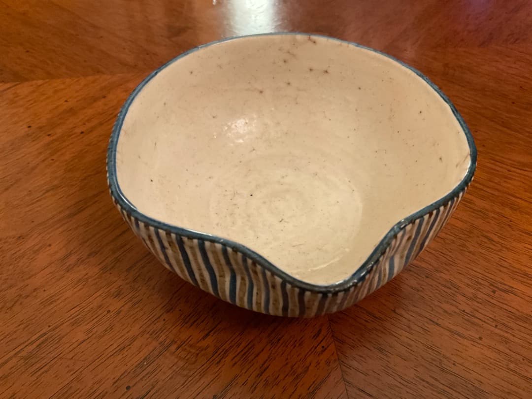 粉引絵付片口　金田誠作　素朴で手に馴染みの良い片口　金海窯の流れ　民藝