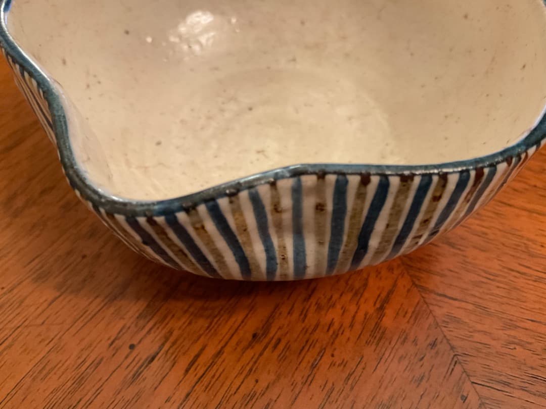 粉引絵付片口　金田誠作　素朴で手に馴染みの良い片口　金海窯の流れ　民藝