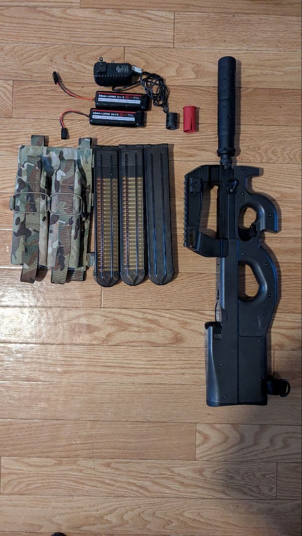 マルイ スタンダード電動ガン P90TR中古品。合法品。18歳以上用。 cg64021514_600x600_crop_center