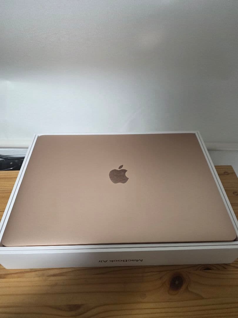 MacBook air m1 メモリ16gb ストレージ1tb ゴールド Refurbished 13.3-inch MacBook Air Apple M1 Chip with 8‑Core CPU