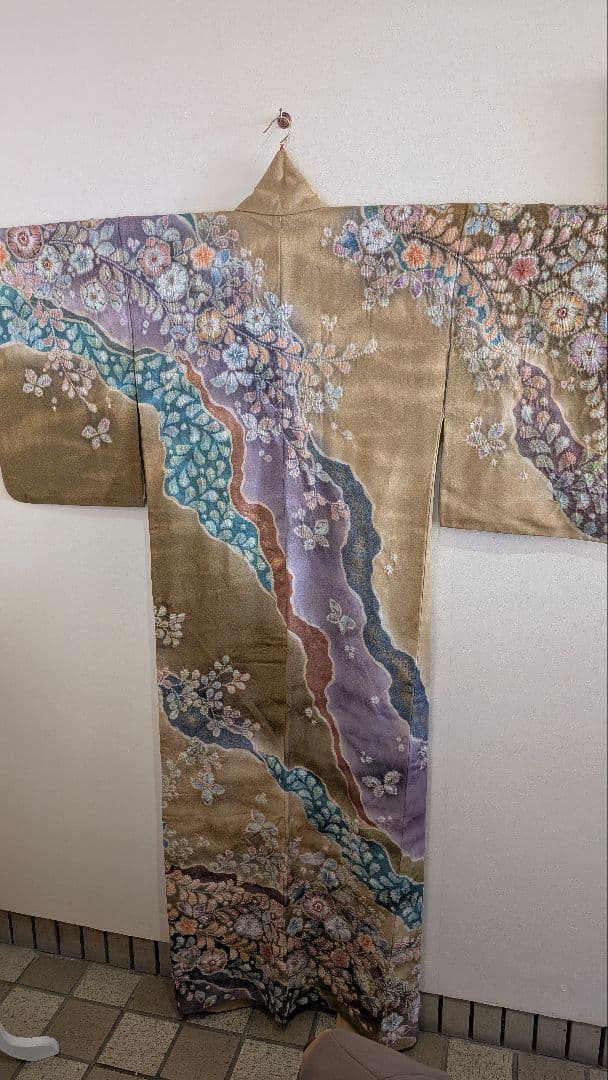 【翠山工房】訪問着 花柄 金色 紫色 辻ヶ花 翠山工房 紫鳶 辻が花訪問着 ゆったりサイズ - からん::アンティーク