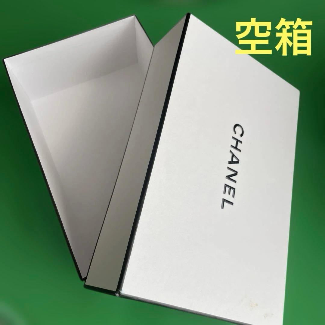 CHANEL ホワイト ギフトボックス 空箱 - メルカリ