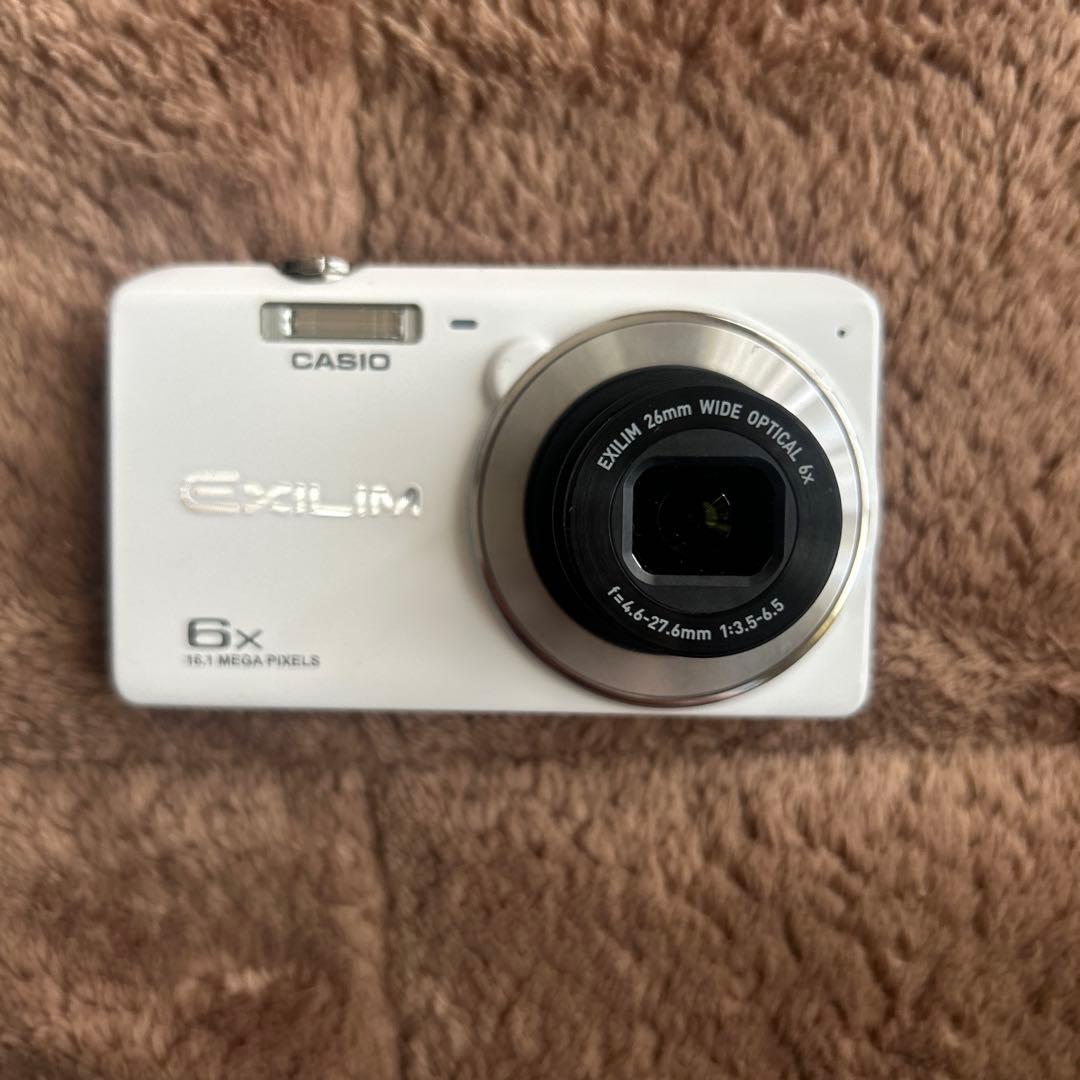 CASIO EXILIM 16.1メガピクセル コンパクトカメラ - メルカリ