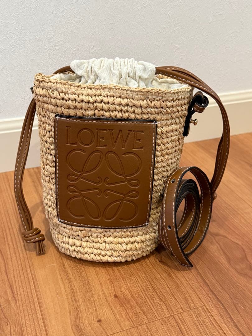 ラフィア　かごバッグ　ショルダー　ロエベ好きな方 ロエベ】柄のかごバッグが夏のシンプル服に最適！ボーダーのラフィアが