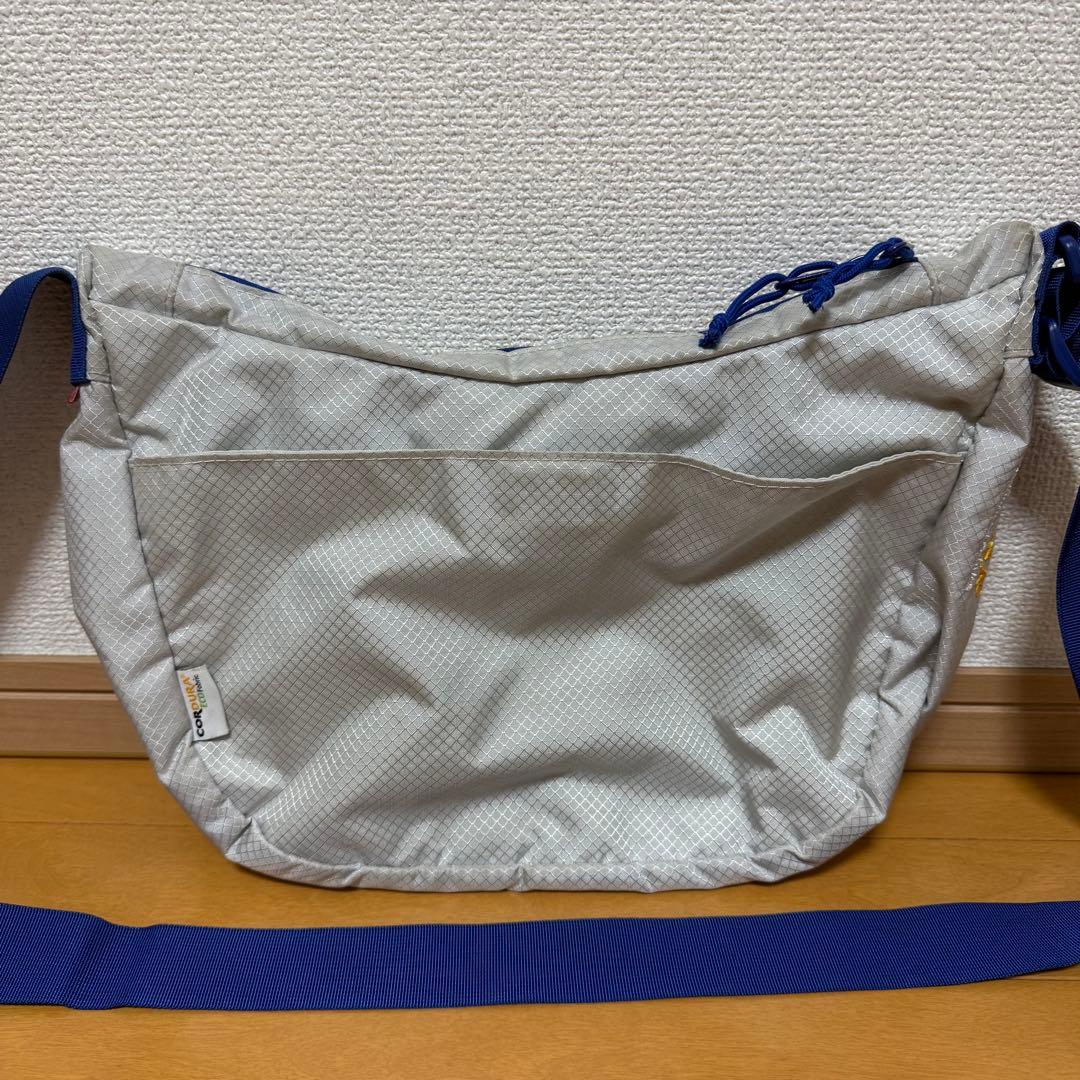 Supreme Small Messenger Bag シルバー 22ss - メルカリ