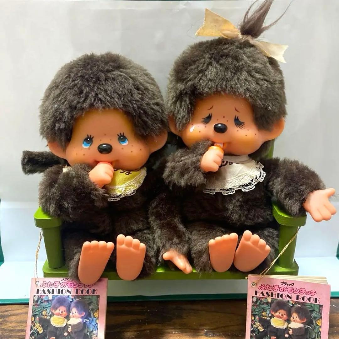昭和レトロ【レア品】1974 ペア モンチッチ & ベンチ - メルカリ