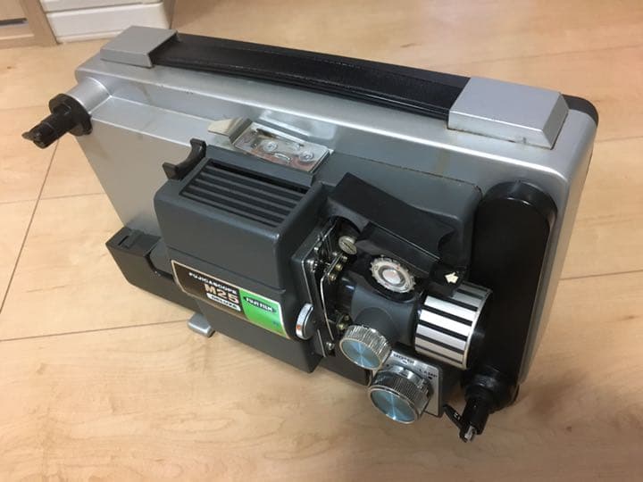 富士フイルムの映写機「JICASCOPE M25」 現状品】FUJIFILM 富士フィルム 8ミリ映写機 FUJICASCOPE M25 フジカ