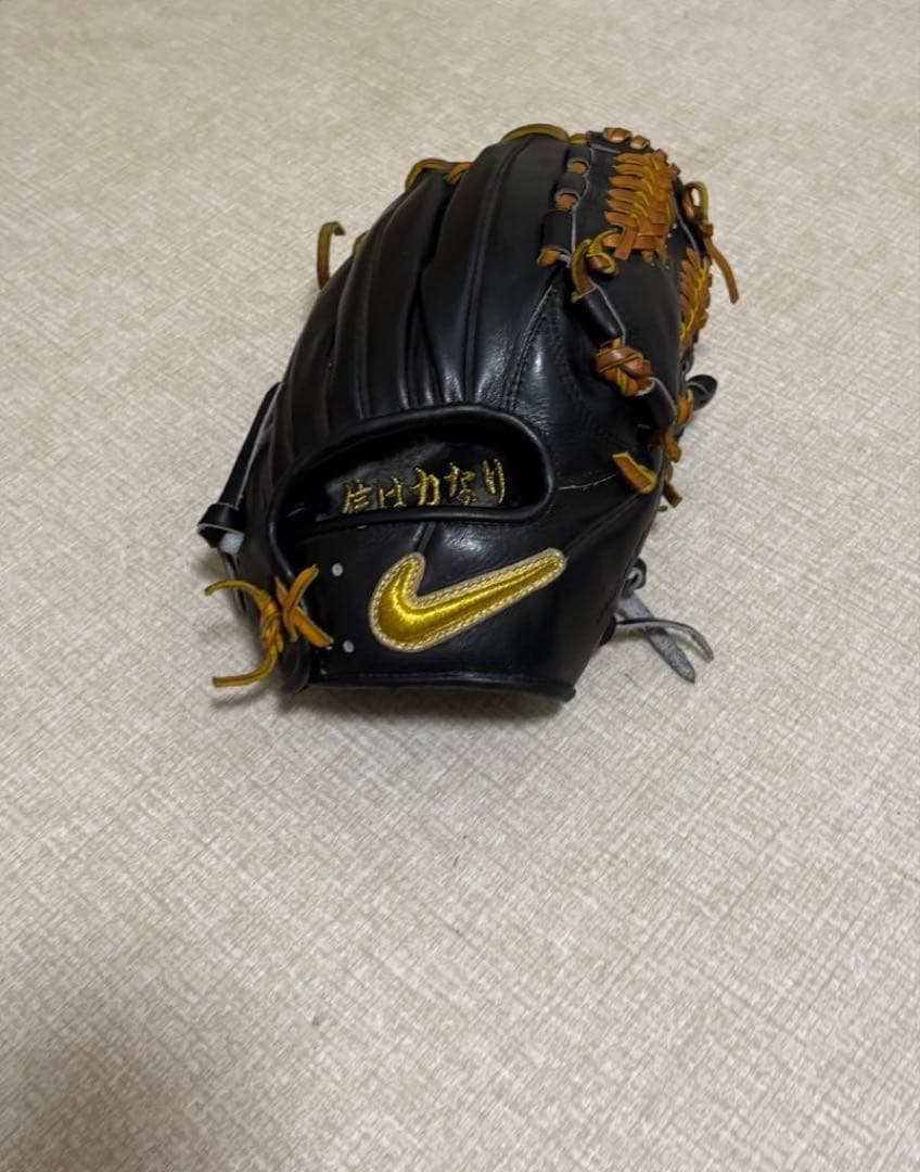 NIKE硬式内野手用グローブ 556c0404d7a9aabe51a90729343084